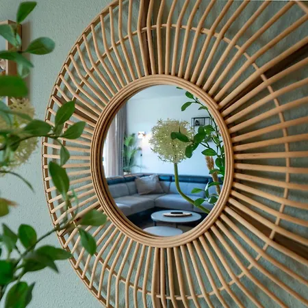 Apartment By The Sea *