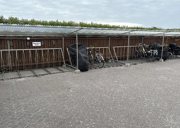 Apartment By The Sea *